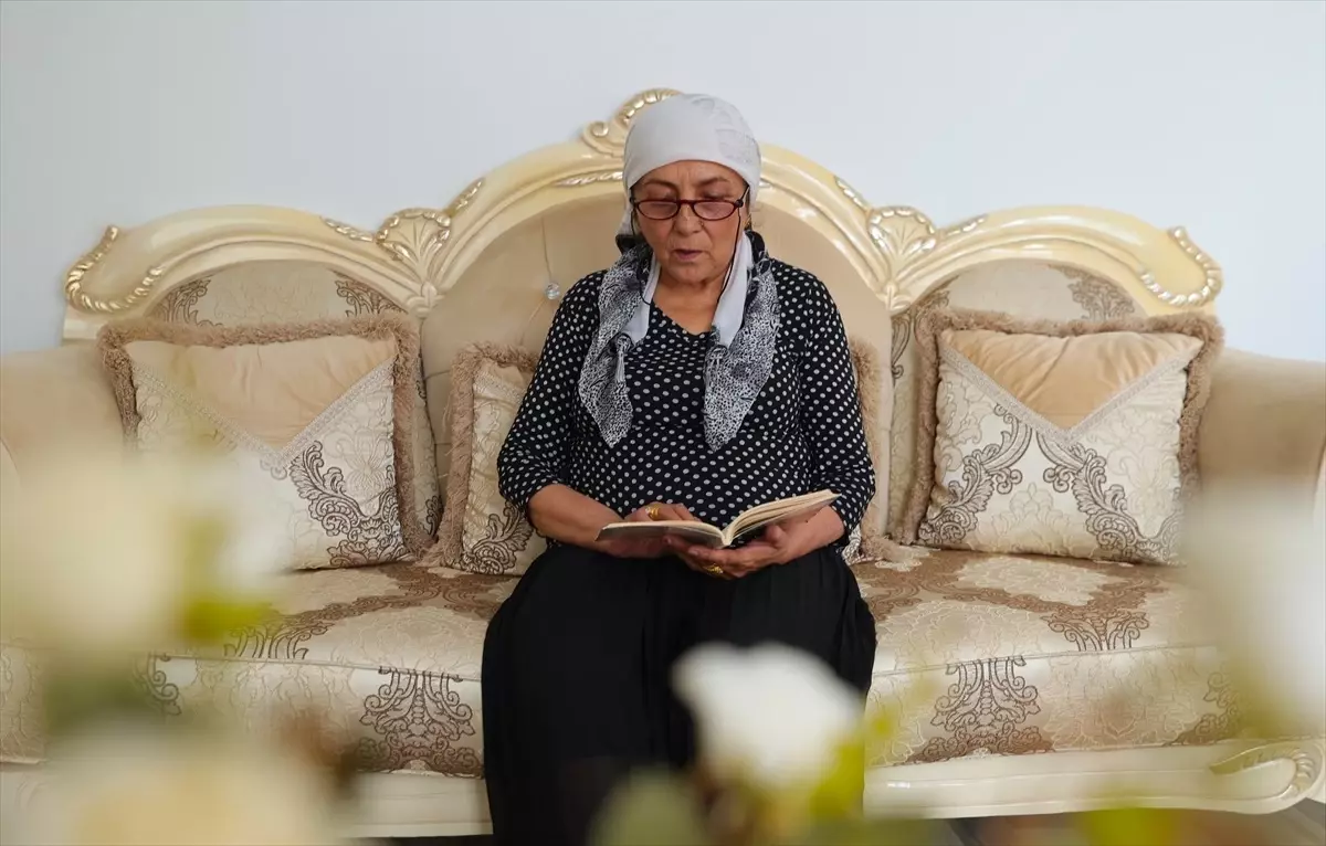 60 yasinda lise diplomasi aldi FQ835s3E