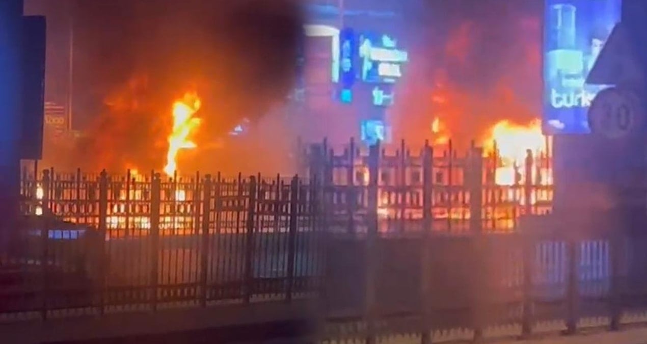 sislide korkunc anlar otobuste yangin cikti zUvruqMT