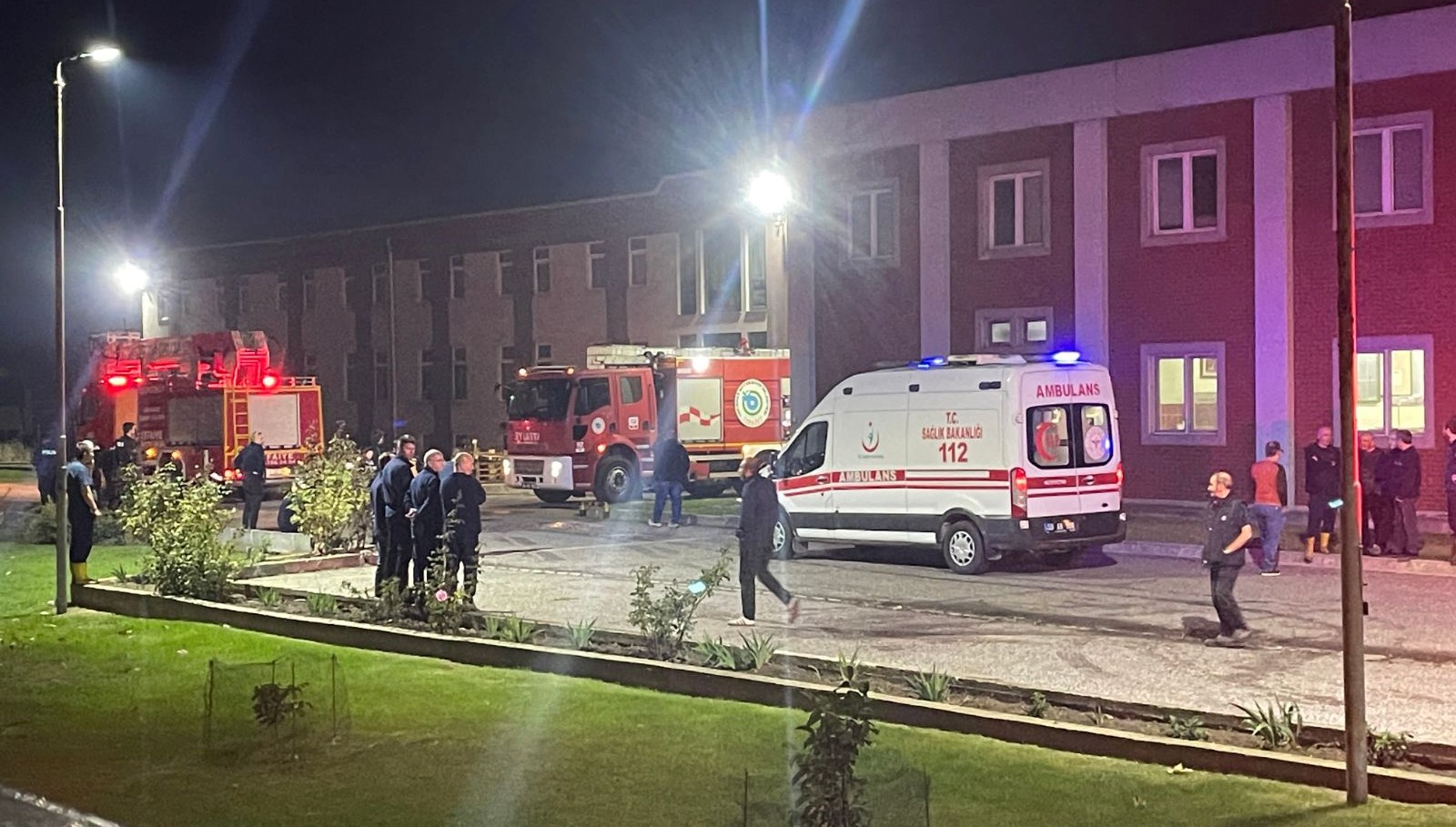 fabrikada baca yangini iki kisi hastaneye kaldirildi jrVJCTuR.jpg