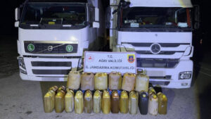 agrida-kacak-akaryakit-operasyonu-2-gozalti-UB1y6VQX