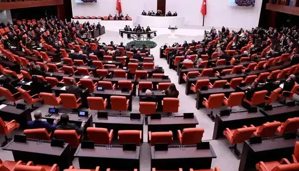 tbmmde-surec-oturumu-yeter-sayi-yoklugu-nedeniyle-kapandi-fyRzUbwq