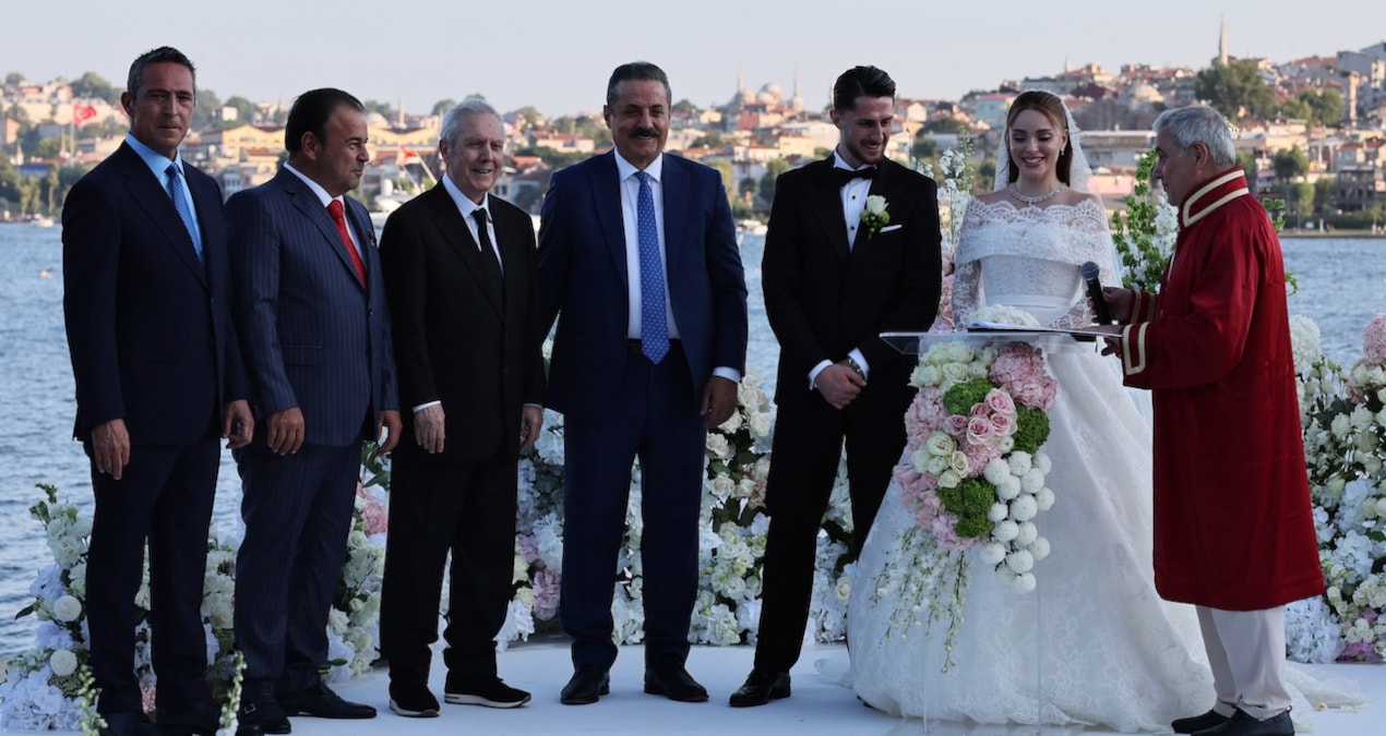 Aziz yildirim ile ali koc dugunde bir araya geldi sadettin saran detayi dikkat cekti shDtUyBg