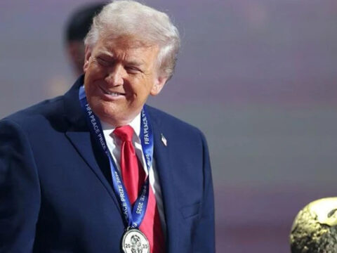 Trump dunya kupasi finalinde sampiyon takima kupayi takdim edecek URwZM6mG