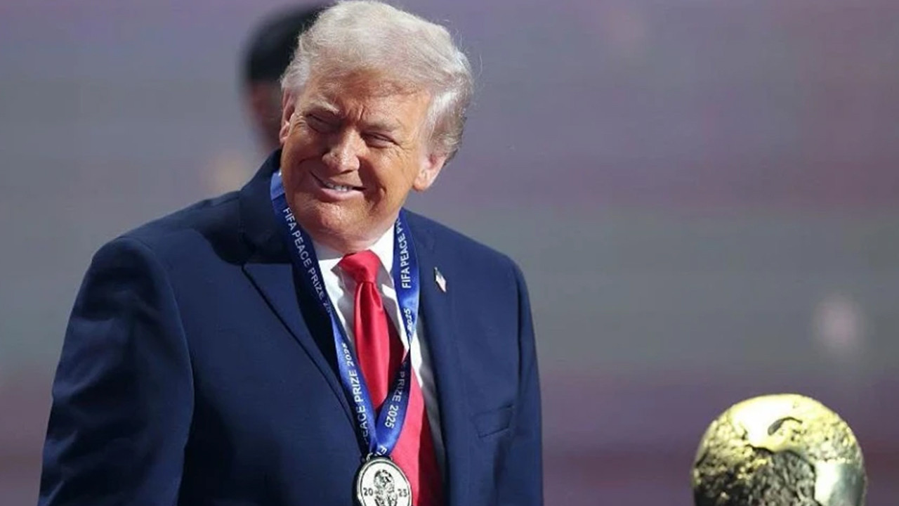 Trump dunya kupasi finalinde sampiyon takima kupayi takdim edecek URwZM6mG